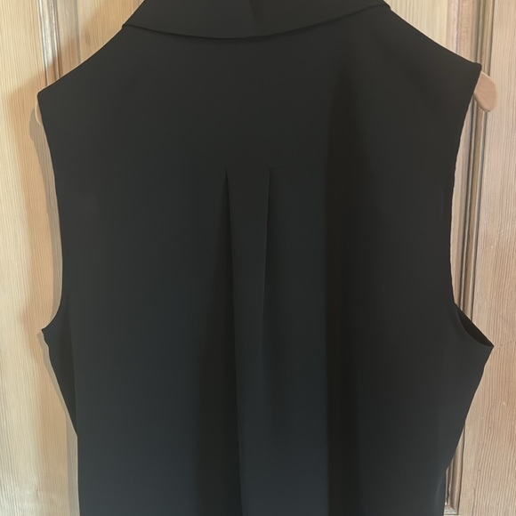 Alex Marie Sleeveless Blouse. Size Large. - Picture 4 of 4